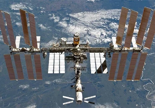 A comparison between the photovoltaic power supply system of the International Space Station and that of the Chinese Space Station